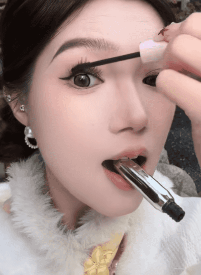 翻译件-VIPABC新品杠铃双头睫毛膏防水纤长卷翘不晕染浓密自然-1222171-系统_05.gif