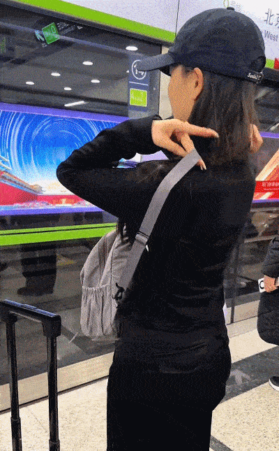 01741536000_58d436ccf6bd4479b7582b390e2c4617_20250310185004_compressed.gif