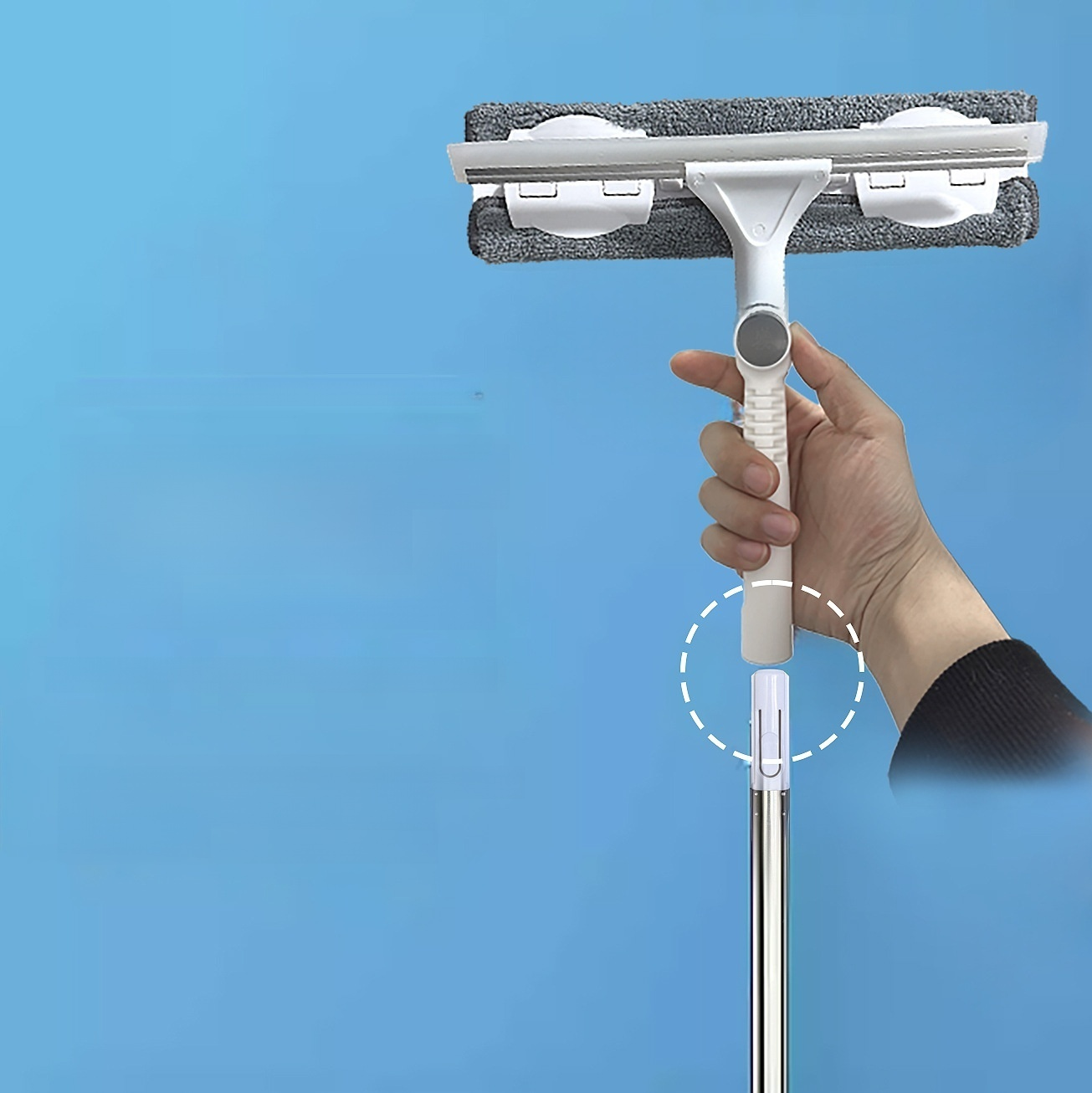 HighRise Mop in Aktion beim Fensterputzen