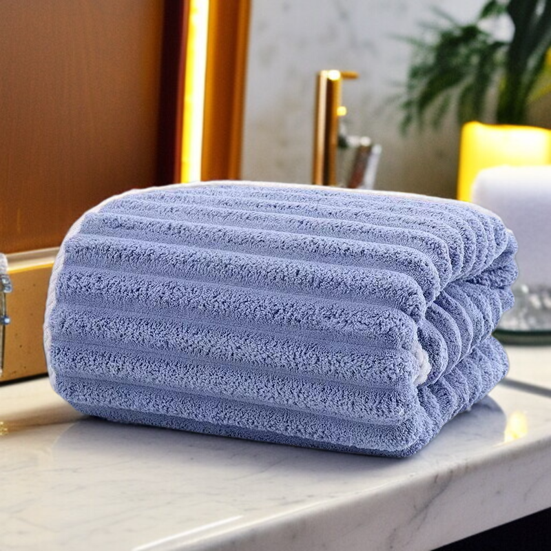 세련된 코럴 컬러 수건