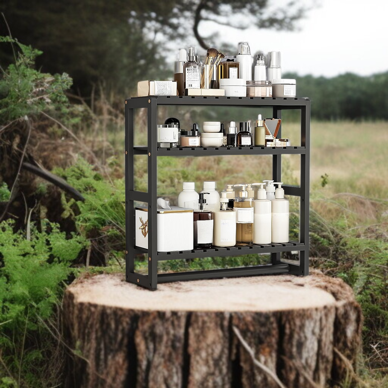 Praktisches Wandregal aus Holz für Schlafsaal und Veranda